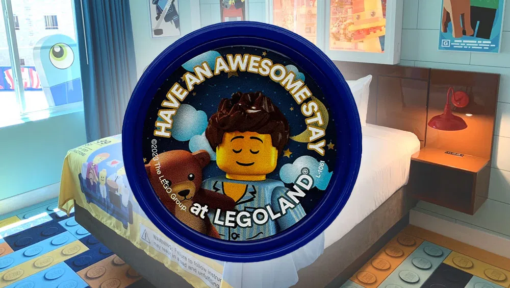 A Souvenir from Your Stay in the Heart of LEGO Magic – LEGOLAND's Hotel Pop Badge