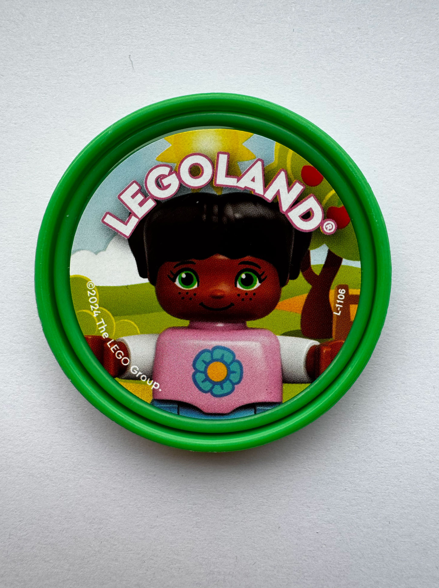 duplo badge design